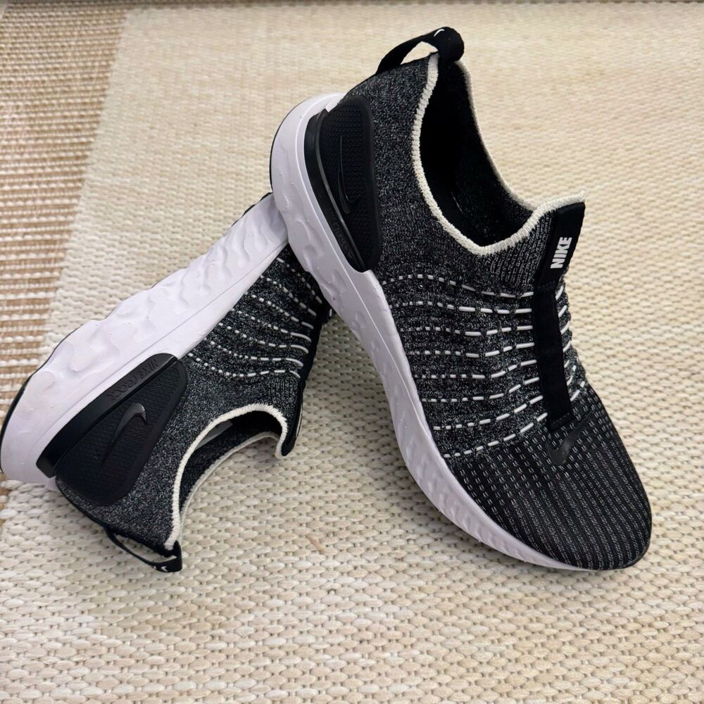 NEW Nike React Phantom Run Flyknit 2 Oreo Black White CJ0277-003 Men's 8.5 NWOB